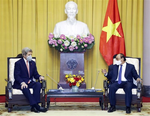 Presidente vietnamita recibe al enviado especial de EE.UU. para el cambio climatico hinh anh 1