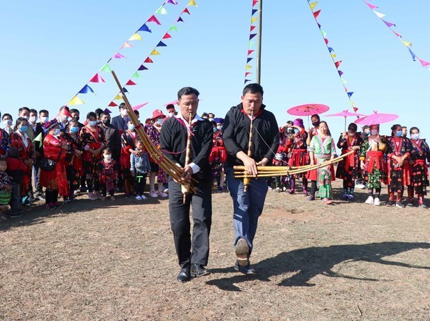 Festival de Gau Tao muestran encantos del grupo etnico Mong hinh anh 1
