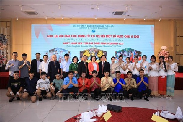 Hanoi felicita a paises asiaticos por su ano nuevo tradicional hinh anh 1