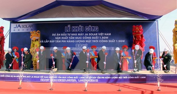 Empresa hongkonguense invierte en fabricacion de paneles solares en Vietnam hinh anh 1