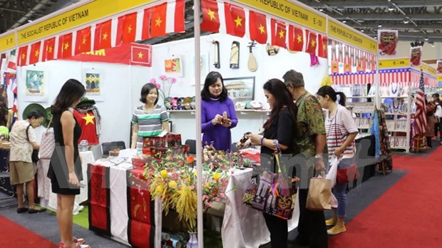 Vietnam participa en feria internacional de caridad en Indonesia hinh anh 1