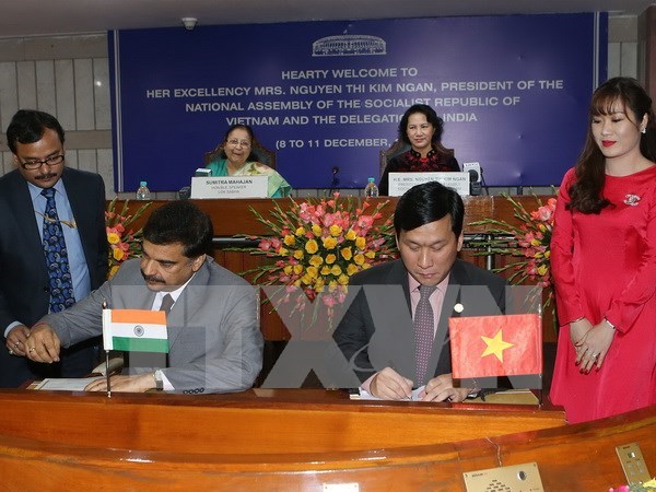 Vietjet Air y Air India firman acuerdo de cooperacion hinh anh 1