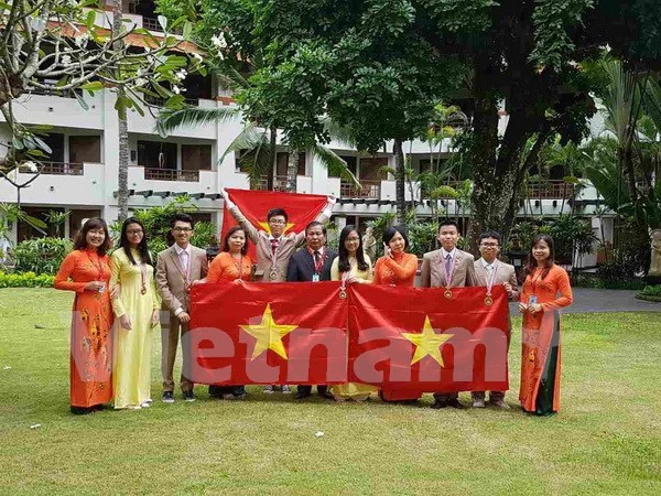 Vietnam triunfa en Olimpiada Juvenil Internacional de Ciencia hinh anh 1