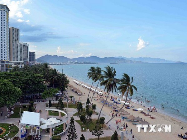 Ciudad balnearia de Vietnam promueve desarrollo sostenible del medio ambiente hinh anh 1