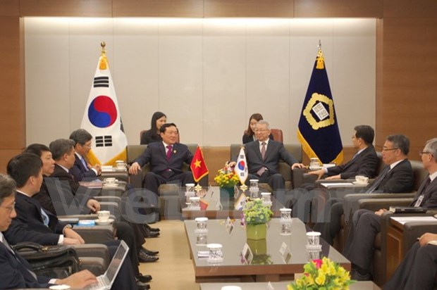 Presidente del Tribunal Supremo Popular de Vietnam visita Sudcorea hinh anh 1