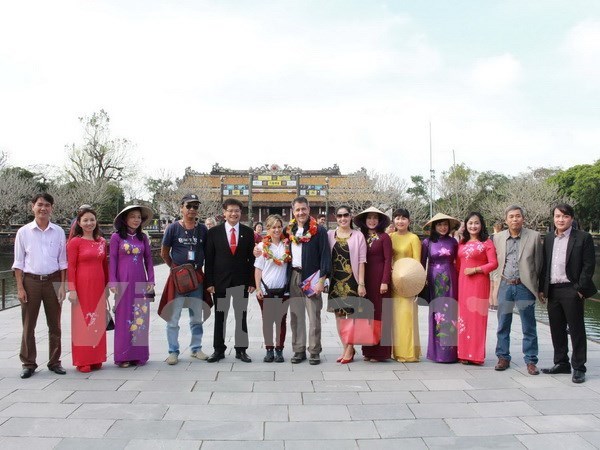 Complejo de Patrimonios de Hue recibe 2,5 millones de turistas este ano hinh anh 1