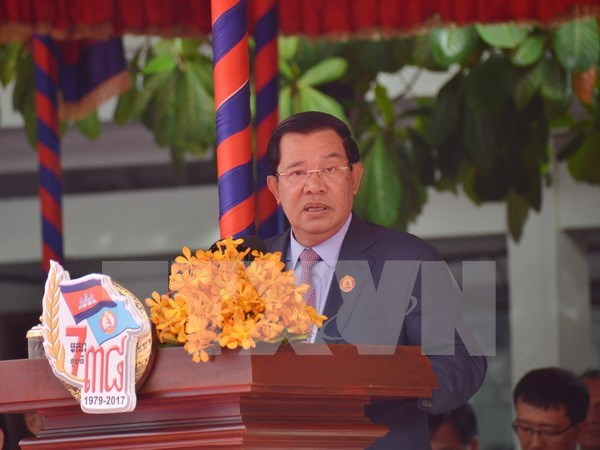 Prensa camboyana destaca respaldo de Vietnam a victoria sobre regimen genocida hinh anh 1