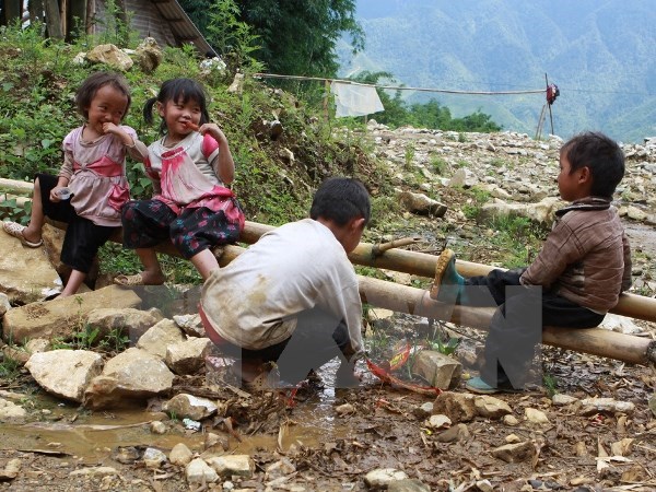 Proveen ayudas gubernamentales a comunas vietnamitas necesitadas hinh anh 1
