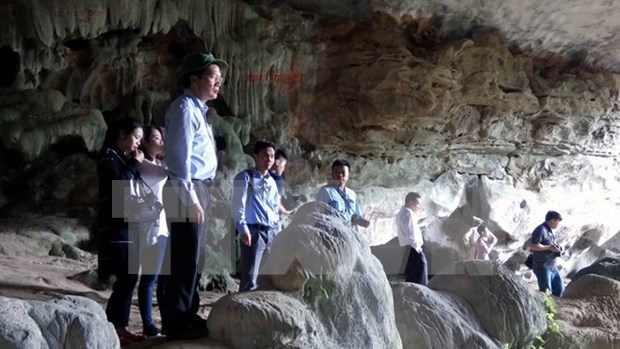 Descubren objetos prehistoricos en cuevas volcanicas en Vietnam hinh anh 1
