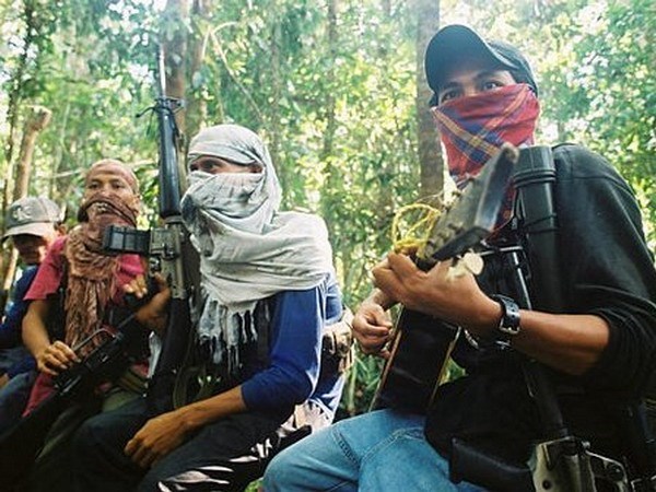 Filipinas confirma relaciones entre EI y grupos armados islamicos locales hinh anh 1