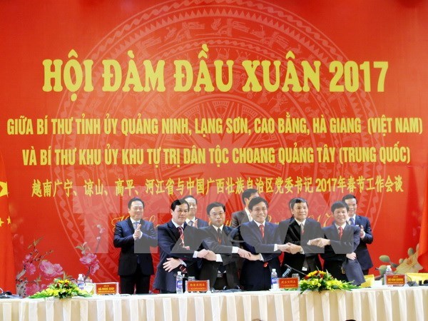 Provincias vietnamitas y region china promueven cooperacion hinh anh 1
