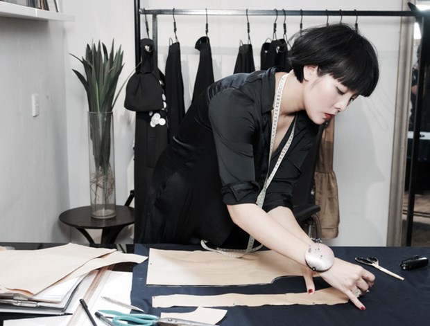 Participara disenadora de origen vietnamita en Semana de Moda de Paris hinh anh 1