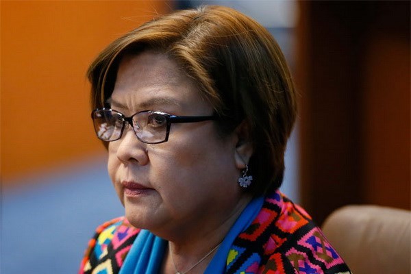 Tribunal filipino emite orden de arresto contra senadora Leila de Lima hinh anh 1