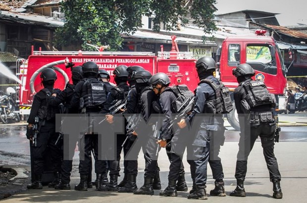 Indonesia: Reportan explosion de bomba cerca de edificio administrativo hinh anh 1
