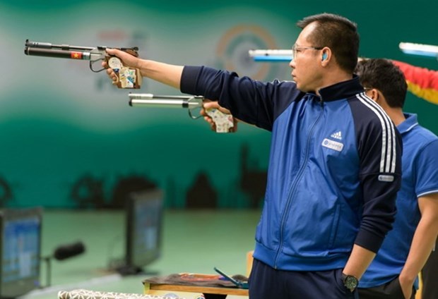 Hoang Xuan Vinh gana medalla de plata en Mundial de Tiro hinh anh 1