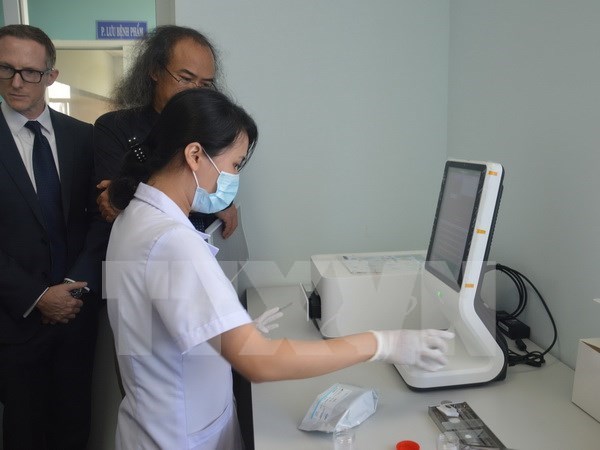 Vietnam aplica prueba de deteccion del receptor de factor de crecimiento epidermico hinh anh 1