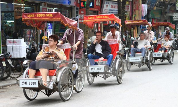 Crece numero de turistas foraneos en Hanoi hinh anh 1