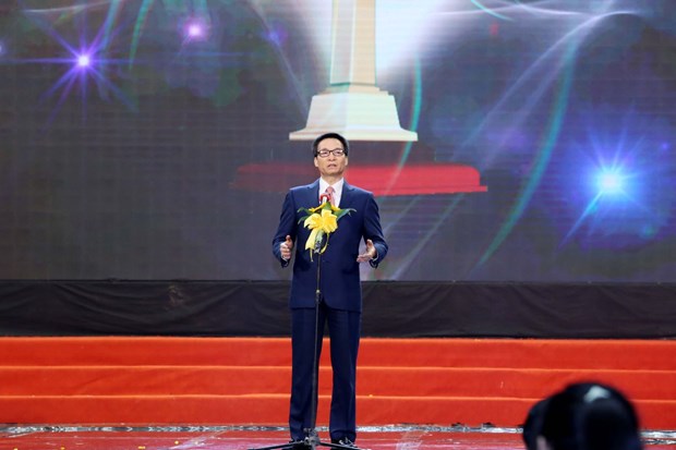 Entregan en Vietnam premios a empresas con mejores productos hinh anh 1