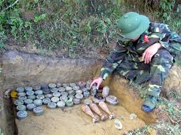 Vietnam conmemora Dia Internacional de sensibilizacion contra minas antipersonal hinh anh 1
