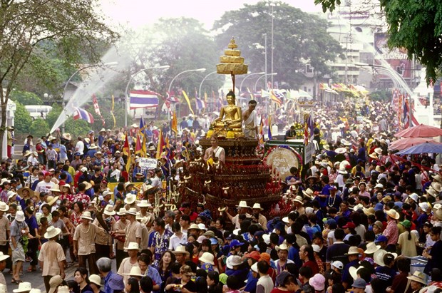 Tailandia celebra el Songkran, fiesta budista mas importante de su cultura hinh anh 1