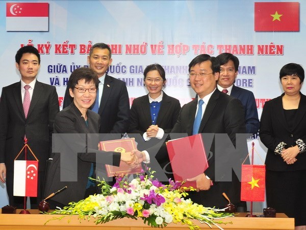 Intensifican cooperacion organizaciones juveniles de Vietnam y Singapur hinh anh 1