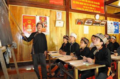 Vietnam presta atencion a promover el desarrollo de minorias etnicas hinh anh 1