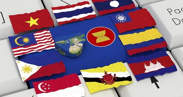 Altos funcionarios de ASEAN y Canada revisan cooperacion bilateral hinh anh 1