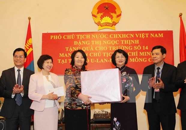 Vicepresidenta vietnamita prosigue actividades en Mongolia hinh anh 1