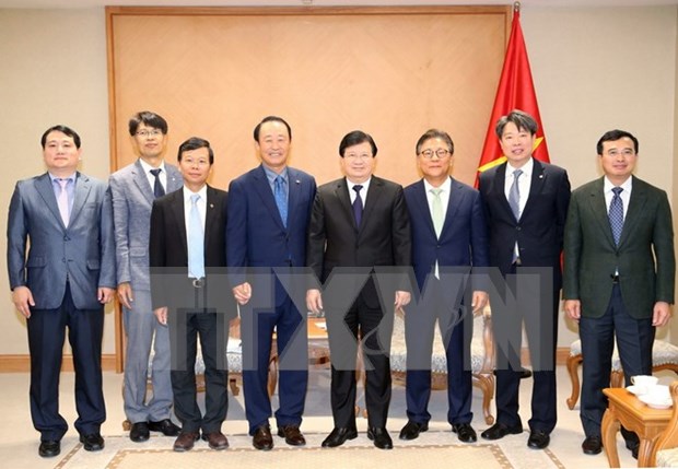 Vietnam invita a Sudcorea a invertir en proyectos de electricidad hinh anh 1