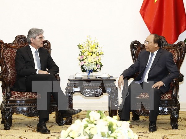 Primer ministro de Vietnam da la bienvenida a Siemens hinh anh 1