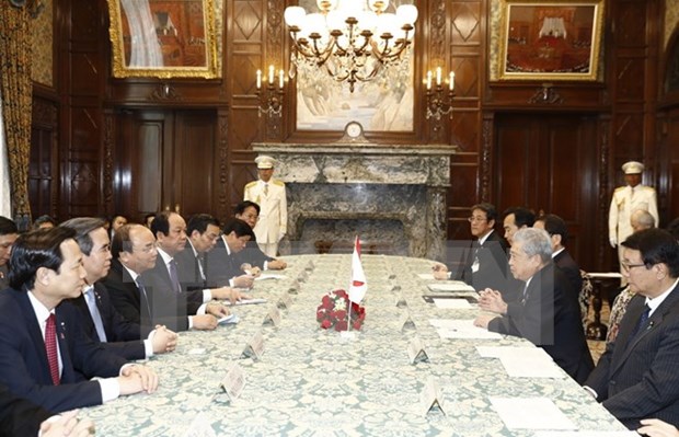Premier Xuan Phuc: Vietnam atesora asistencia japonesa para el desarrollo hinh anh 1