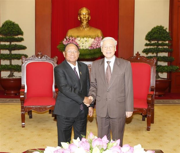 Secretario general del PCV recibe al dirigente legislativo camboyano hinh anh 1