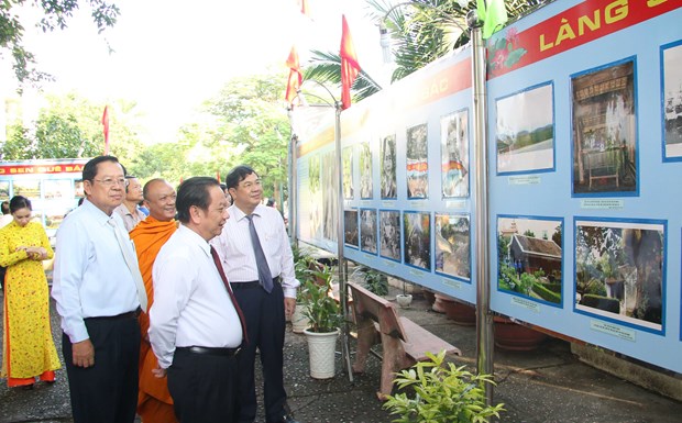 VNA realiza exposicion fotografica por aniversario 50 de ASEAN hinh anh 1