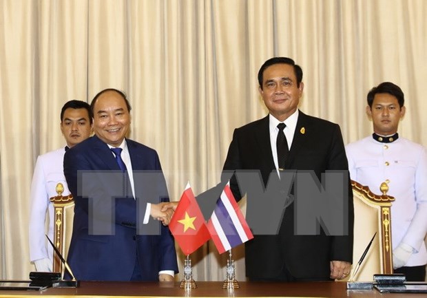Vietnam y Tailandia comprometidos a elevar intercambio comercial a 20 mil millones de dolares para 2020 hinh anh 1