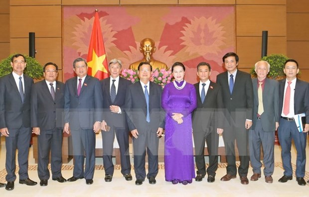Presidenta parlamentaria resalta aportes de Comites de Paz a nexos Vietnam-Laos hinh anh 1