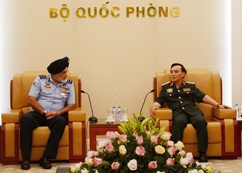 Entrenamiento - punto fuerte en lazos de defensa Vietnam-India hinh anh 1