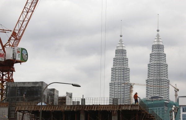 Elevan pronostico de crecimiento economico de Malasia a 5,4 por ciento hinh anh 1
