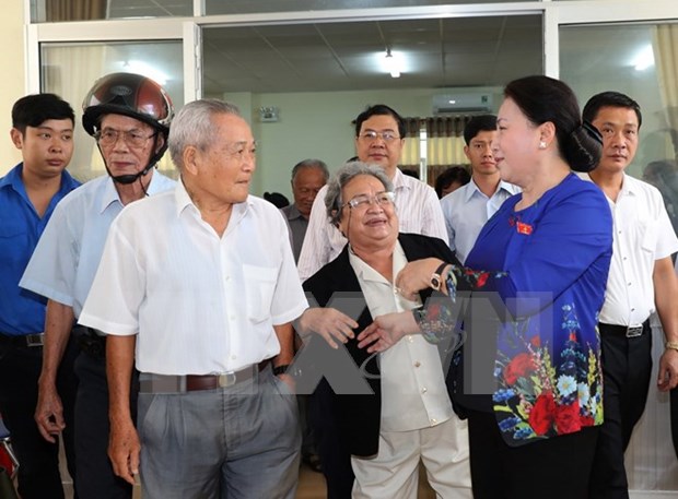 Presidenta del Parlamento de Vietnam dialoga con votantes de ciudad de Can Tho hinh anh 1