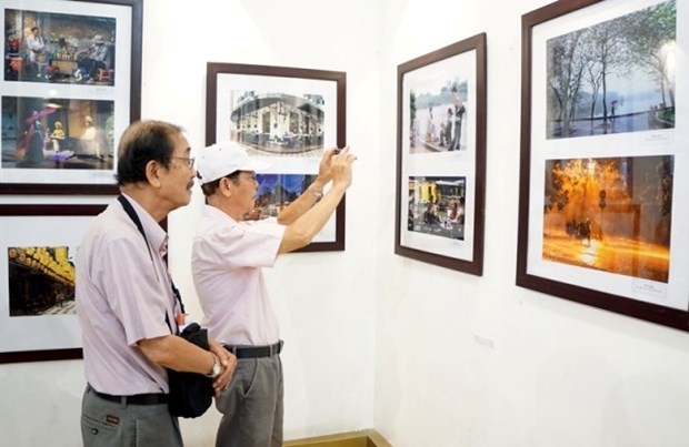 Exposicion artistica resalta belleza de Hanoi hinh anh 1