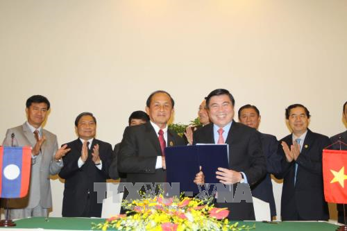 Ciudad Ho Chi Minh y provincia laosiana fortalecen cooperacion de amistad hinh anh 1