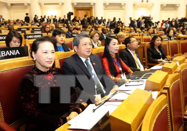 Valoran de exitosa asistencia de presidenta del Parlamento vietnamita a la 137 Asamblea de UIP hinh anh 1