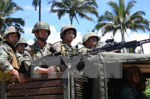 Filipinas recluta mas soldados para combatir a insurgentes hinh anh 1