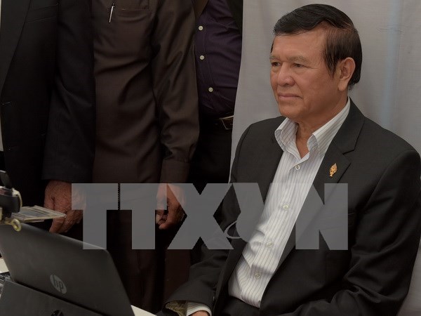 Tribunal camboyano mantiene orden de arresto contra lider de partido opositor hinh anh 1