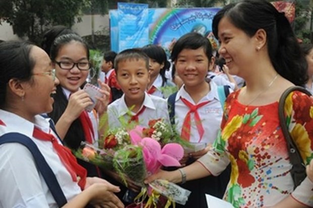 Celebran en Vietnam Dia Nacional del Maestro hinh anh 1