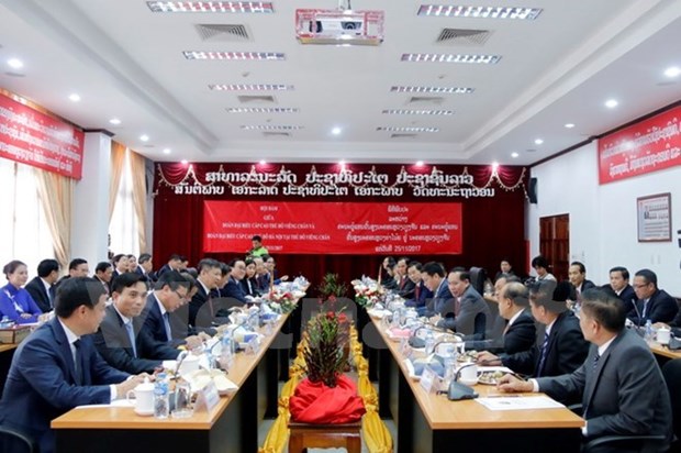 Reitera Hanoi prioridad concedida al fortalecimiento de lazos con Vientiane hinh anh 1