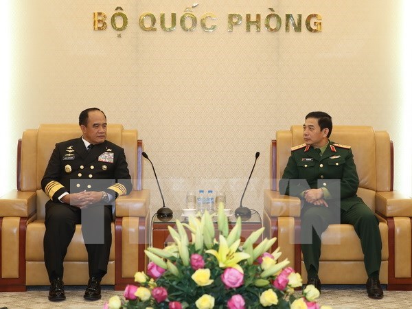 Fuerzas armadas de Vietnam e Indonesia intensifican cooperacion hinh anh 1