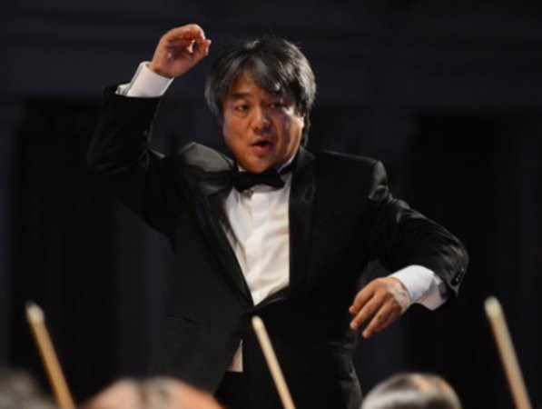 Director japones dirige concierto del ano nuevo en Vietnam hinh anh 1