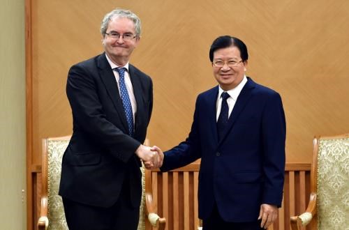 Vietnam aprecia apoyo del Banco de Inversion de Europa hinh anh 1