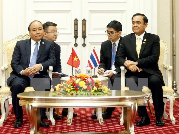 Premieres de Vietnam y Tailandia dialogan al margen de Cumbre Mekong- Lancang hinh anh 1