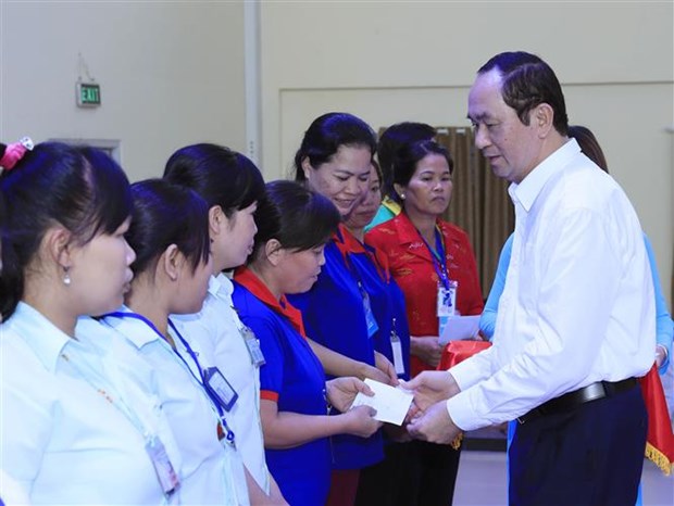 Presidente vietnamita reconoce esfuerzos para mejorar la vida de los obreros hinh anh 1